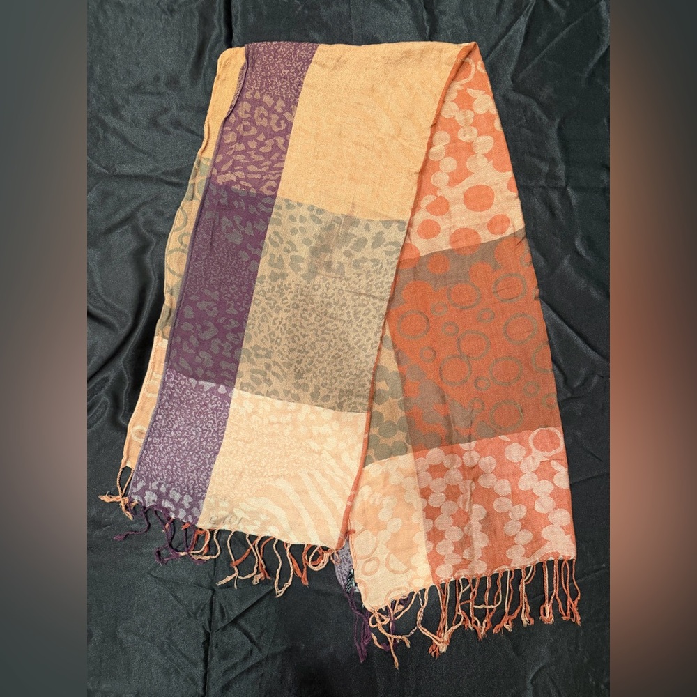 Multi-Pattern Lightweight Women’s Scarf in Peach and Purple